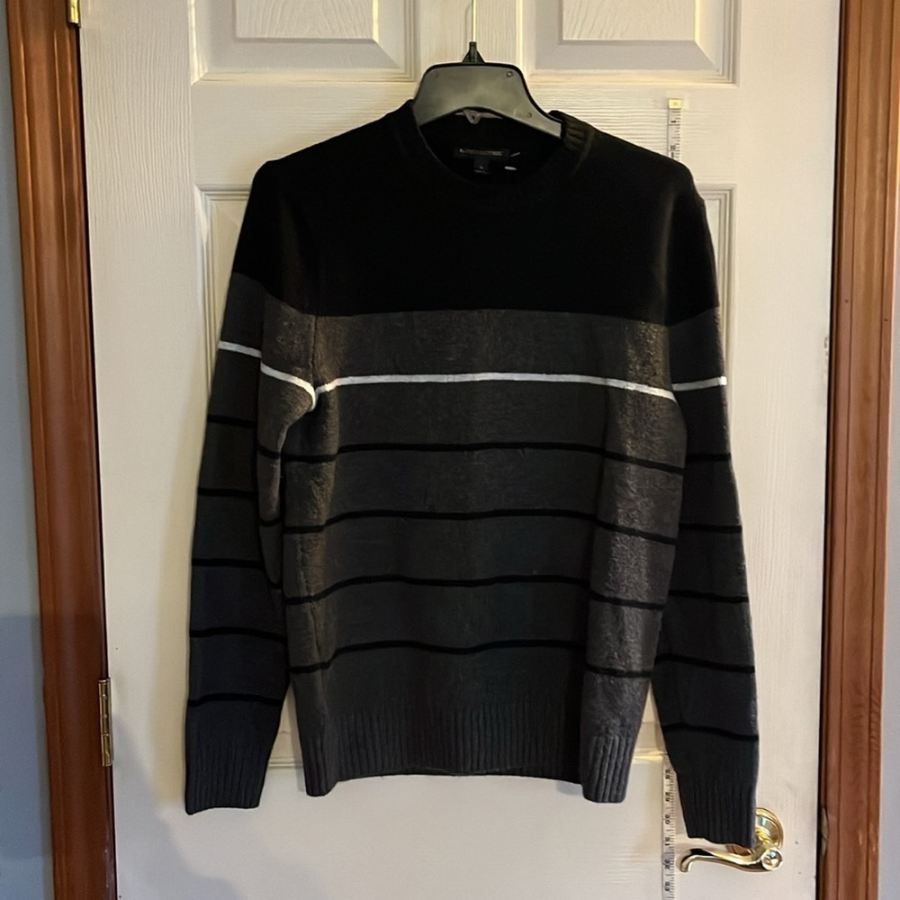 New-Banana Republic-S-black,gray,white striped,pull over,crewneck,ribbed sweater